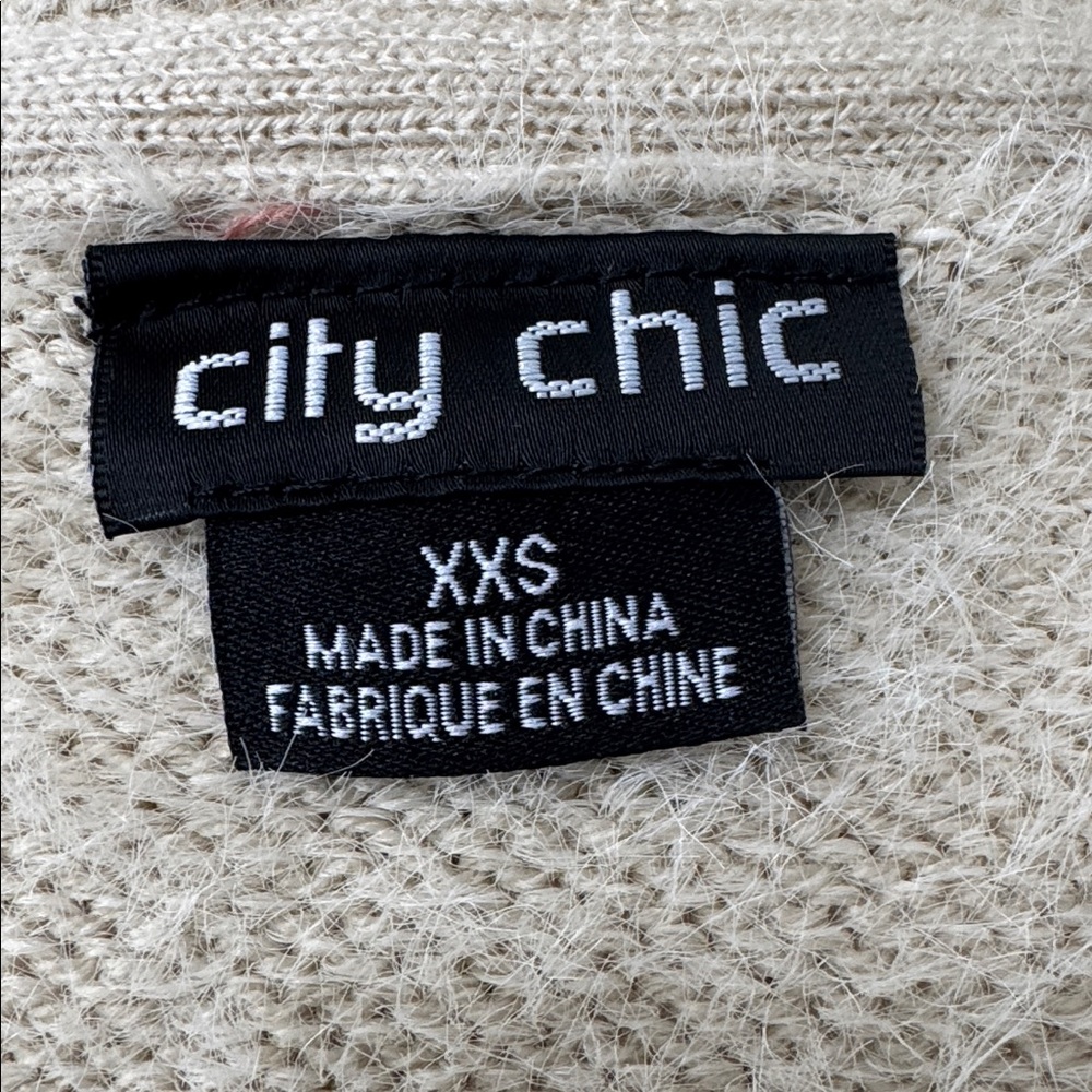 City Chic Fluffy Shawl Cardigan, Winter White Color 14 Plus size EUC❤️ - Picture 7 of 7